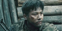 红地毯上，韩国导演安兵基携朴寒星、辛芷蕾、李昕岳、张皓然、章婷婷、耿乐等主演悉数亮相，李湘、金铭、李依晓、高希希、滕华涛等明星也前来助阵。
